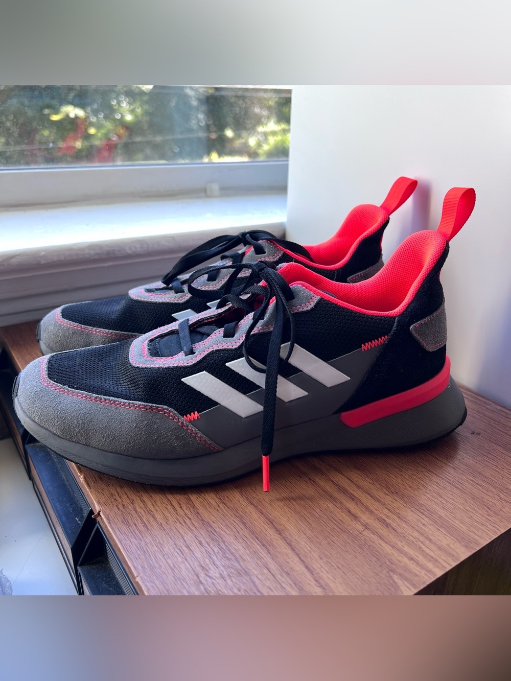 Adidas RapidaRun Elite J Sneakers (EG6911) Youth Sz 5.5 / Women's Sz 6 - Black/G
